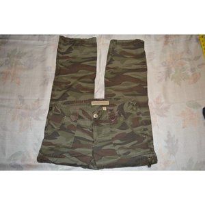 Cabelas Casuals Womens Cargo Pants Size 8 Green Camo Straight Pink Stitch (M)